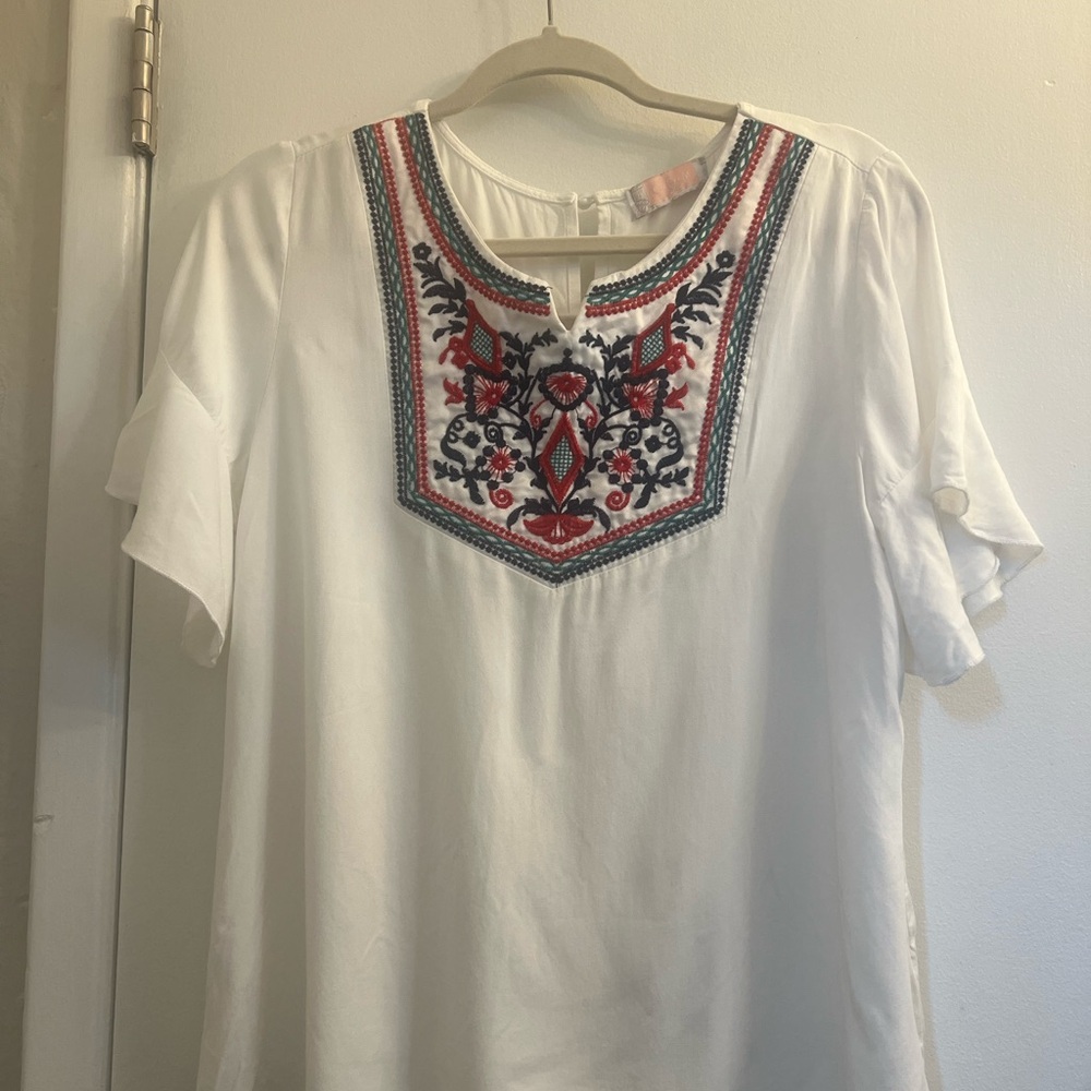 Chic White Blouse with Red and Blue Embroidery